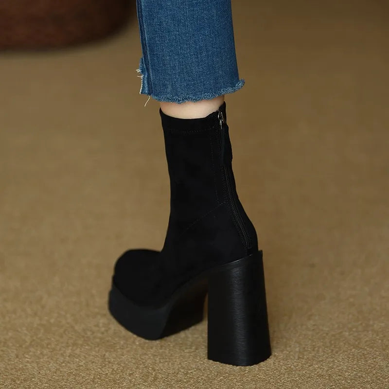 Olga™ | Botas com estilo moderno com o conforto da camurça