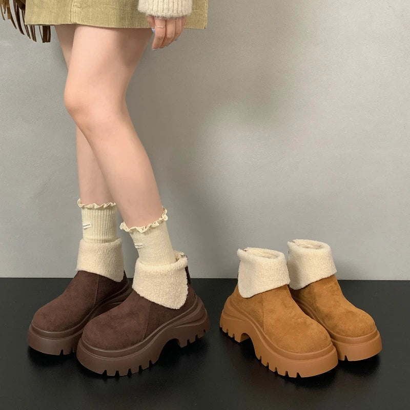 Jazmin™ | Plataforma grossa e design minimalista para um inverno com estilo