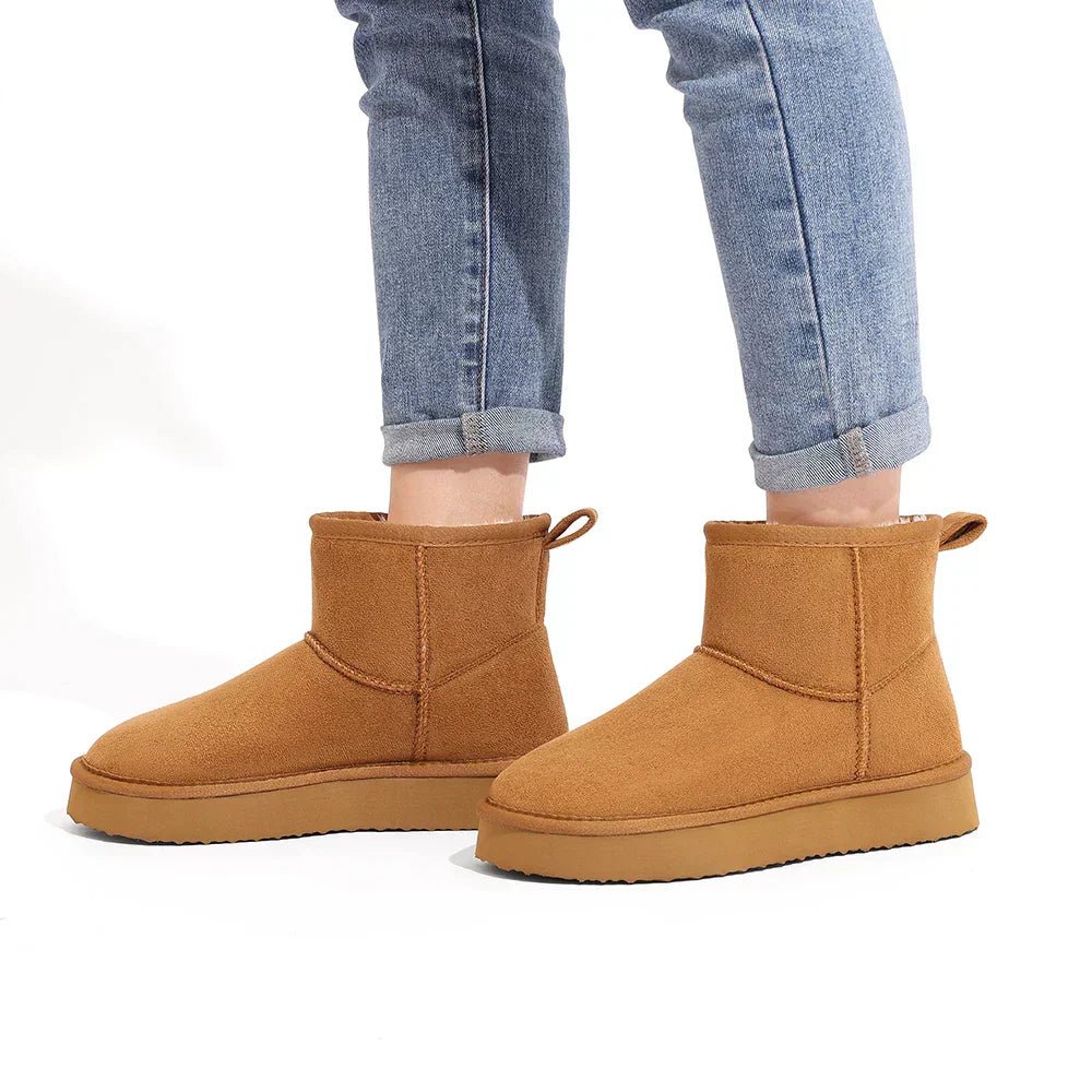 Amara™ | Bota Clássica Feminina de Inverno com Forro Peludo Interior - | Benedita Lisboa