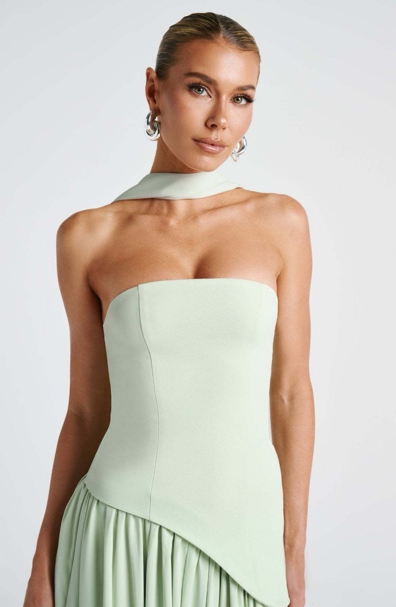 Beatriz™ | Vestido Longo com Corte Sofisticado - | Benedita Lisboa