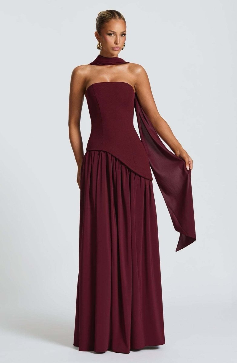 Beatriz™ | Vestido Longo com Corte Sofisticado - | Benedita Lisboa