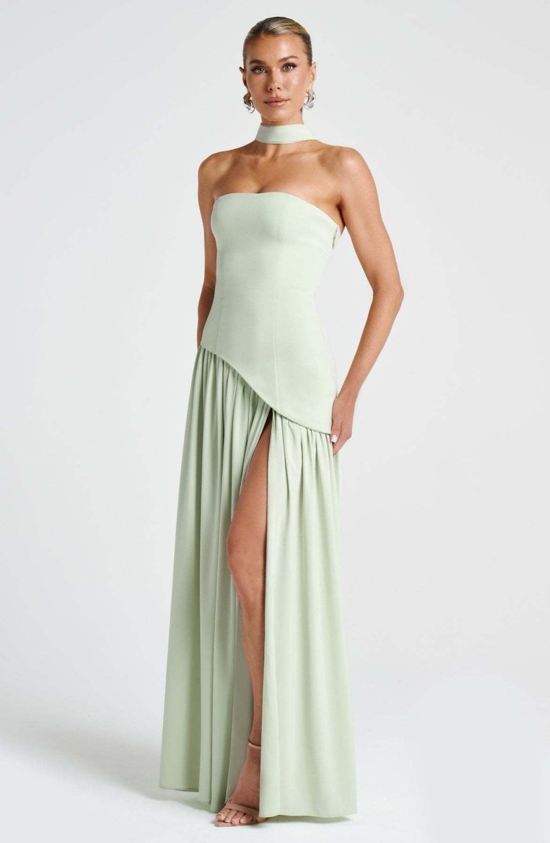 Beatriz™ | Vestido Longo com Corte Sofisticado - | Benedita Lisboa
