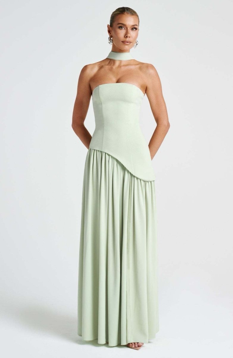 Beatriz™ | Vestido Longo com Corte Sofisticado - | Benedita Lisboa