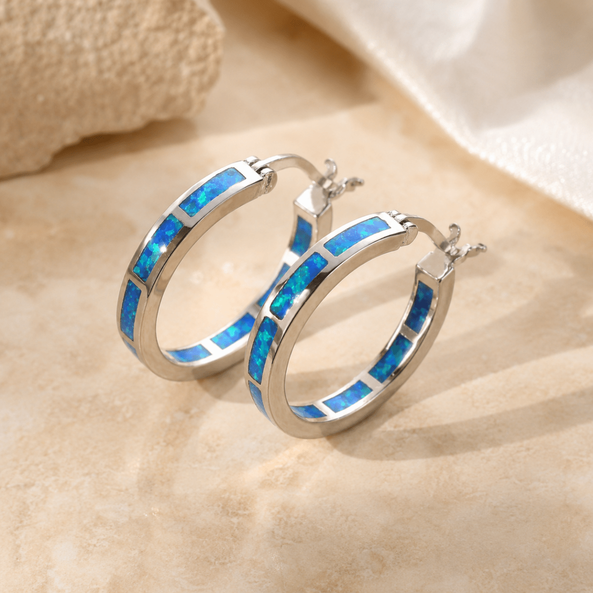 Belén - Brincos Chic Circulares com Opala de Fogo Azul - | Benedita Lisboa