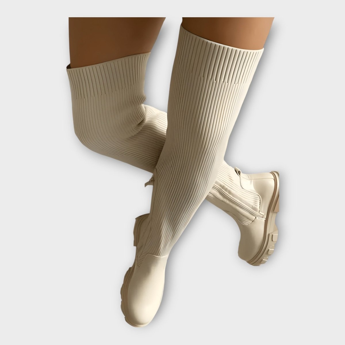 Botas Modernas com Design Minimalista - | Benedita Lisboa