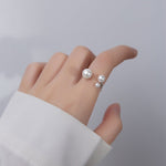 BrilhoNova Anel Triangular Ajustável Pérolas - Elegância - | Benedita Lisboa