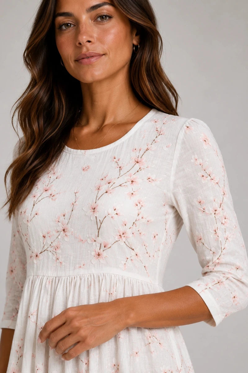 Camila™ | Vestido Bordado Flor de Cerejeira - | Benedita Lisboa