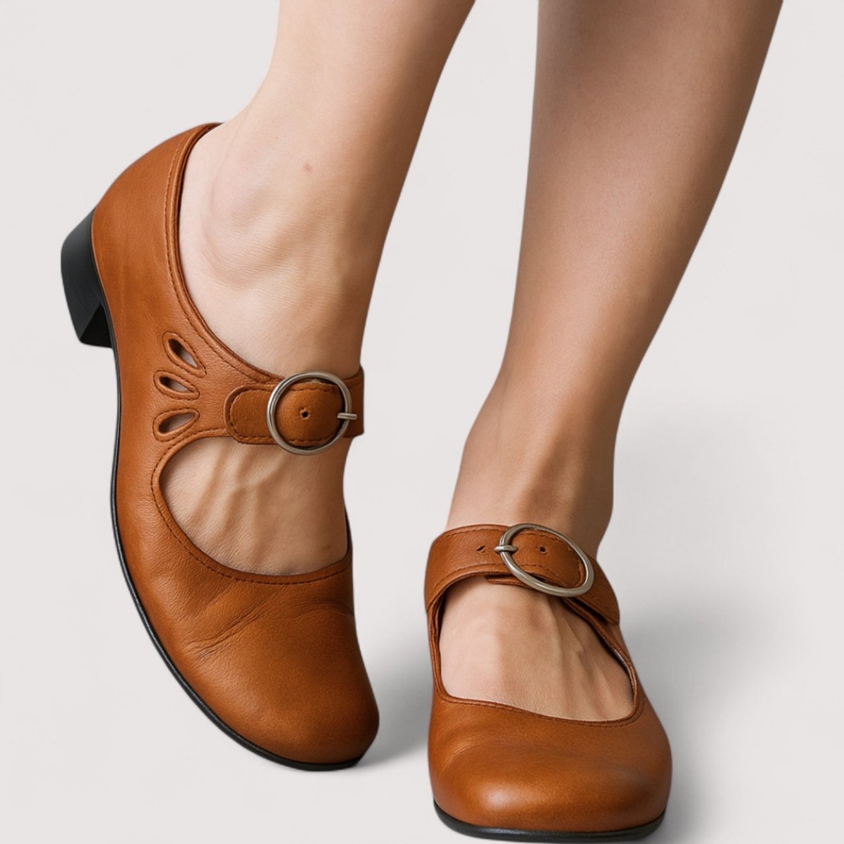 Clara™ | Scarpin Elegante em Couro Sintético - | Benedita Lisboa