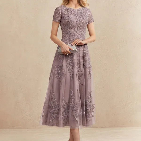Constança™ | Vestido Midi de Renda Super Elegante - Mother of the Bride Dresses | Benedita Lisboa