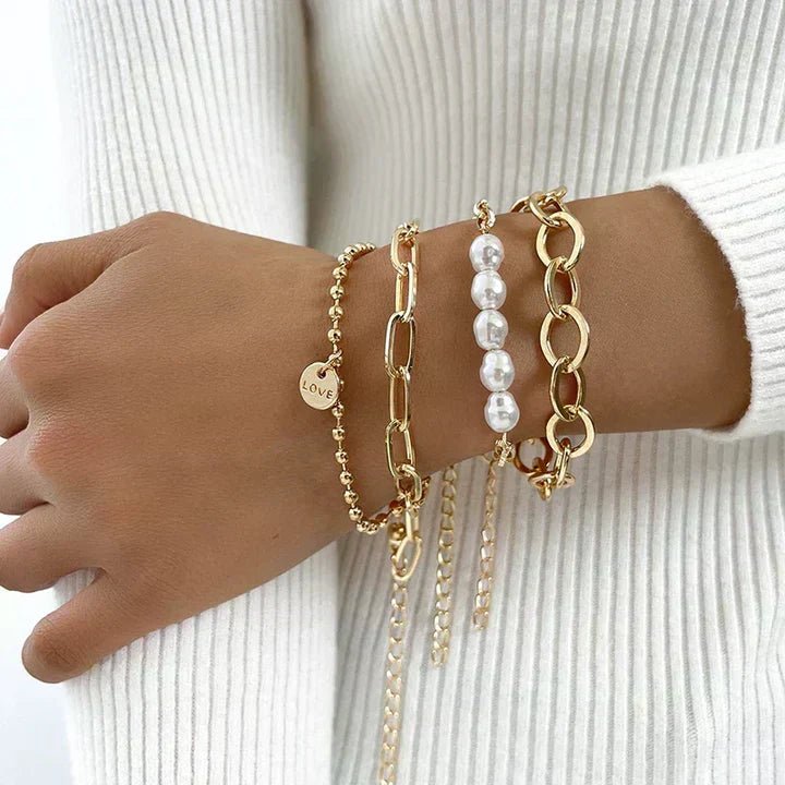 Consuelo - Conjunto de Pulseiras Douradas de Pérolas - | Benedita Lisboa