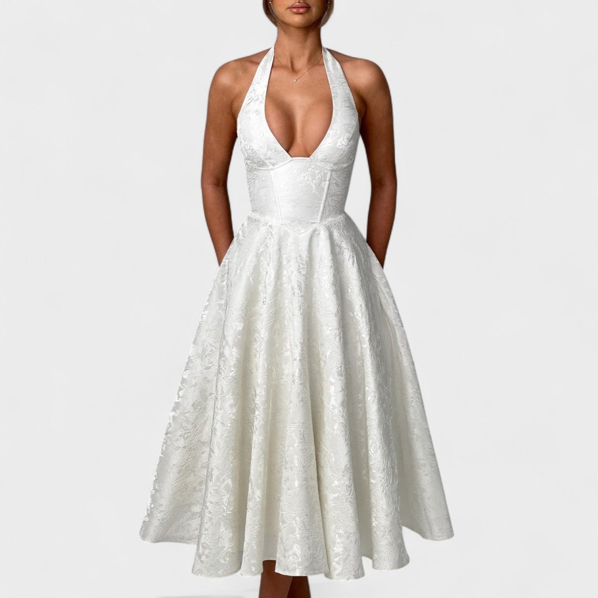 Effie™ | Vestido midi texturado com decote V - | Benedita Lisboa