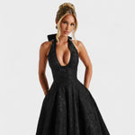 Effie™ | Vestido midi texturado com decote V - | Benedita Lisboa