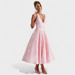 Effie™ | Vestido midi texturado com decote V - | Benedita Lisboa