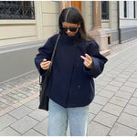 Elise™ | Casaco Curto Luxuoso de Duplo Abotoamento - | Benedita Lisboa