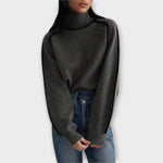 Emilia™ | Suéter com decote alto suave e elegante - | Benedita Lisboa