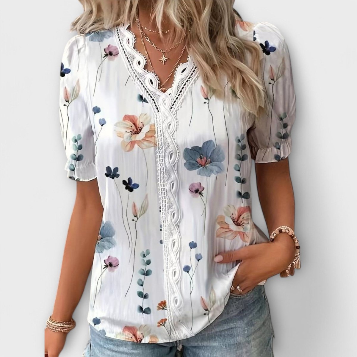 Emily™ | Blusa com decote em V - | Benedita Lisboa