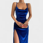 Gabriela™ | Vestido de veludo com fenda lateral - | Benedita Lisboa