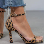 Giulia™ | Sandálias de salto alto com estampado leopardo - | Benedita Lisboa