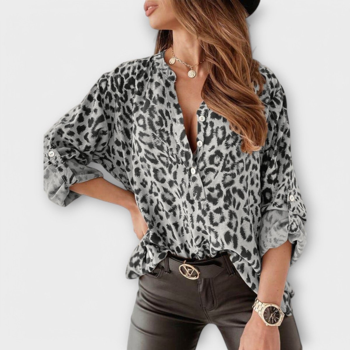 Iara™ | Blusa moderna com estampado leopardo - | Benedita Lisboa