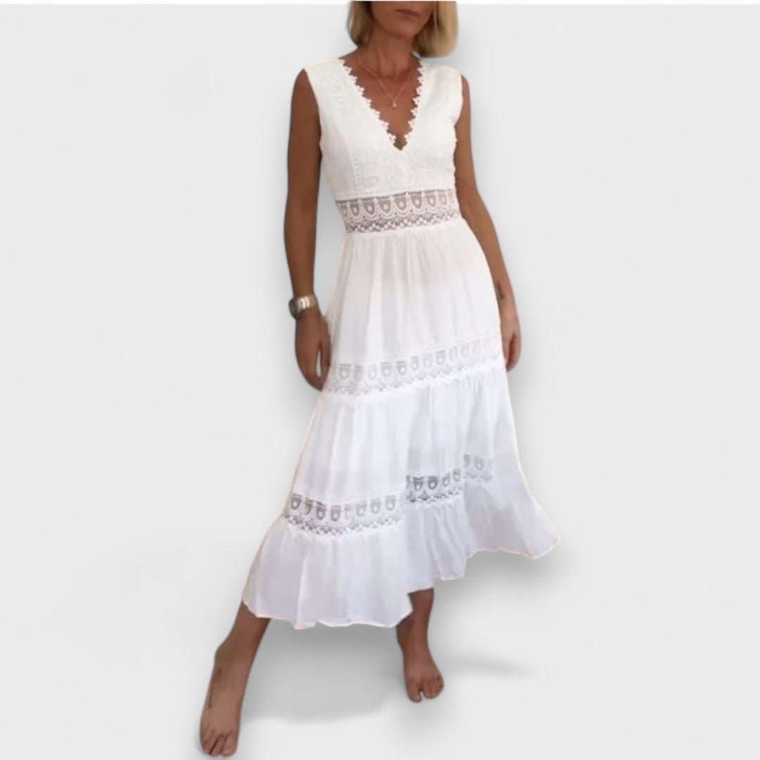Kim™ | Vestido em Renda com Decote em V - | Benedita Lisboa