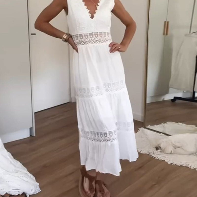 Kim™ | Vestido em Renda com Decote em V - | Benedita Lisboa