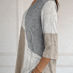 Liliana™ | Camisola de Malha, Com Padrão Abstrato e Intemporal - | Benedita Lisboa