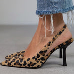 Liorina™ | Escarpins cáqui com estampado de leopardo e biqueira pontiaguda - | Benedita Lisboa