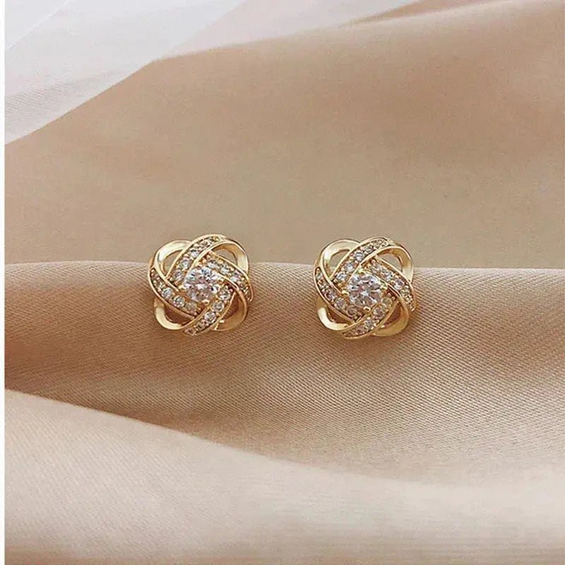 Lourdes - Brincos Dourados em Espiral com Cristais - Earrings | Benedita Lisboa