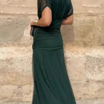 Luana™ | Vestido elegante com decote em V - | Benedita Lisboa