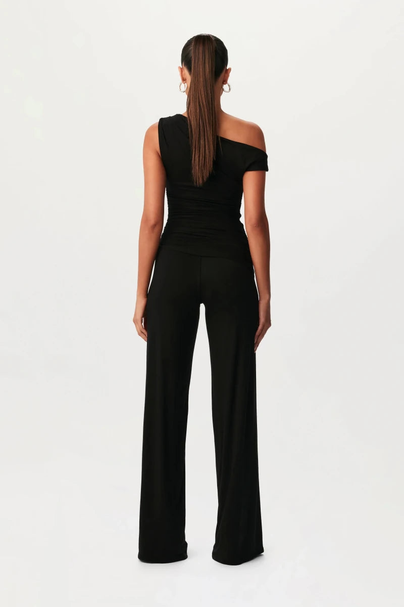 LÚCIA™ | Conjunto Elegante com Corte Assimétrico - | Benedita Lisboa