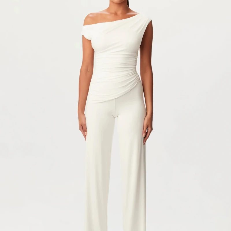 LÚCIA™ | Conjunto Elegante com Corte Assimétrico - | Benedita Lisboa