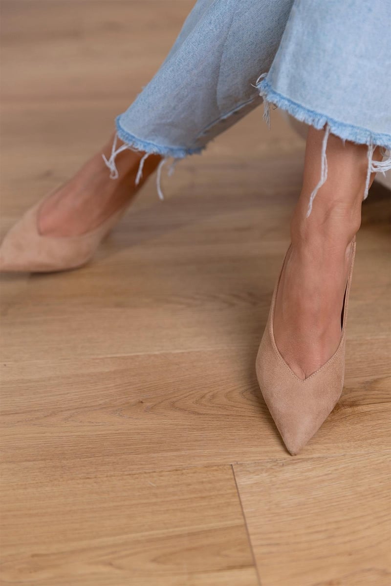 Marlena™ | Pumps slingback nude com um salto fino - | Benedita Lisboa