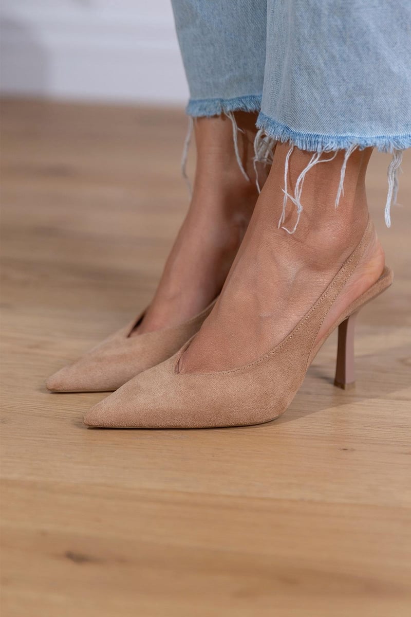 Marlena™ | Pumps slingback nude com um salto fino - | Benedita Lisboa