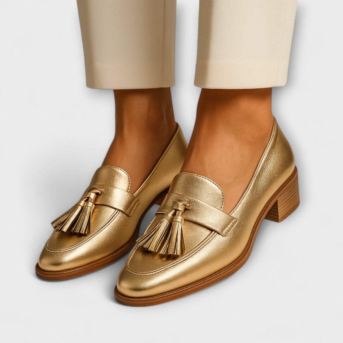 Mocassins Dourados Femininos - | Benedita Lisboa