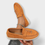 Mocassins Femininos Beiges com Cordão Decorativo - | Benedita Lisboa