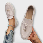 Mocassins Femininos Beiges com Cordão Decorativo - | Benedita Lisboa