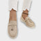 Mocassins Femininos Beiges com Cordão Decorativo - | Benedita Lisboa