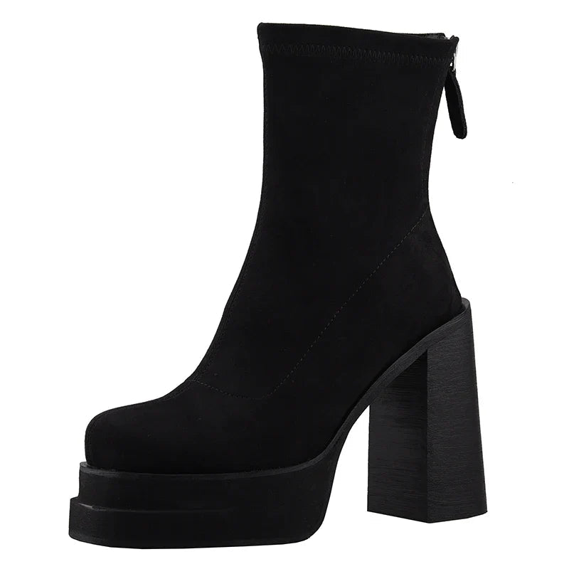 Olga™ | Botas com estilo moderno com o conforto da camurça - | Benedita Lisboa