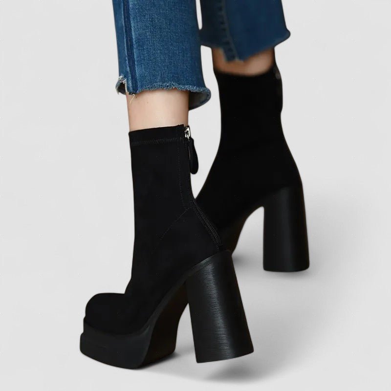 Olga™ | Botas com estilo moderno com o conforto da camurça - | Benedita Lisboa