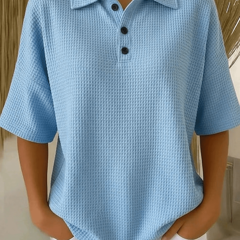 Peggie™ | Blusa Polo Waffle Confortável - Blouse | Benedita Lisboa