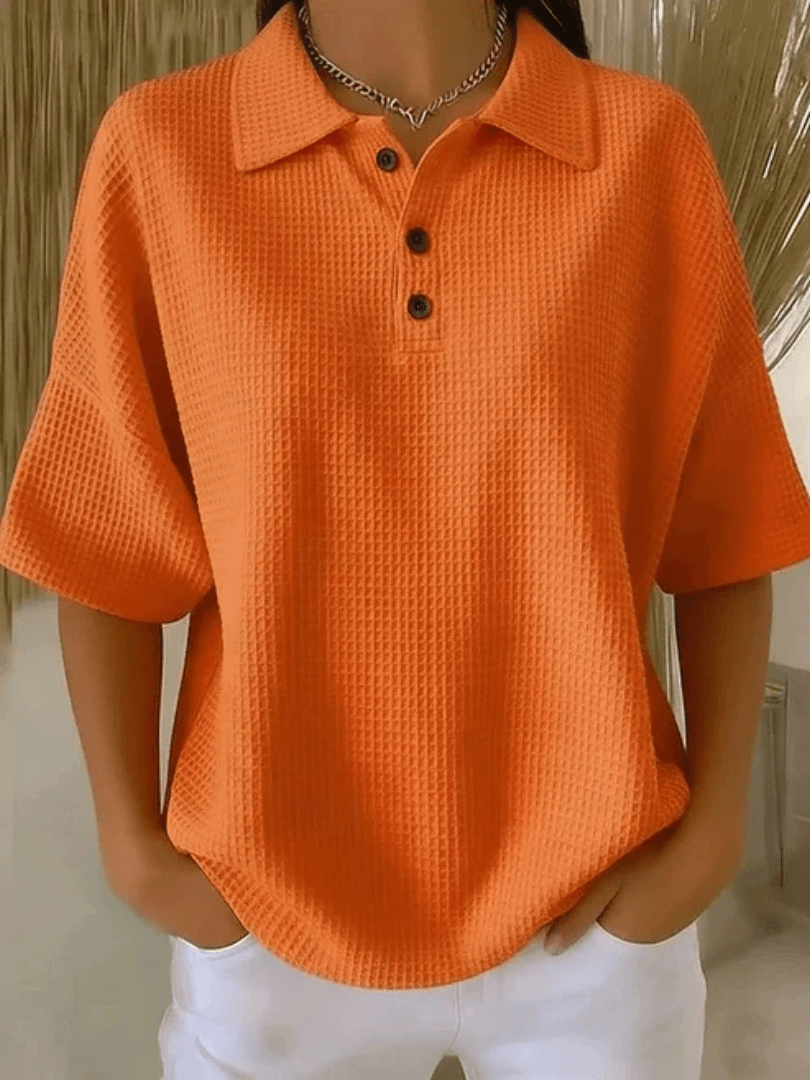 Peggie™ | Blusa Polo Waffle Confortável - Blouse | Benedita Lisboa