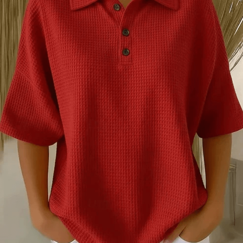 Peggie™ | Blusa Polo Waffle Confortável - Blouse | Benedita Lisboa