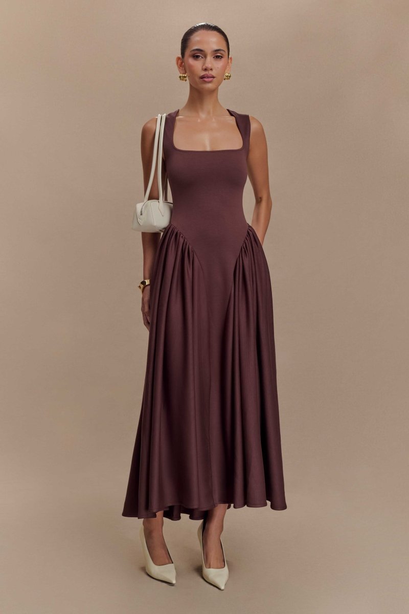 Sharon™ | Vestido midi em malha de esparguete - Castanho cacau - | Benedita Lisboa