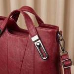 Siena™ | Bolsa de Mão em Couro, Super Elegante e Espaçosa - | Benedita Lisboa