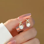 Soledad - Brincos com Cruz Dourada e Zircón - Earrings | Benedita Lisboa