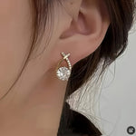 Soledad - Brincos com Cruz Dourada e Zircón - Earrings | Benedita Lisboa