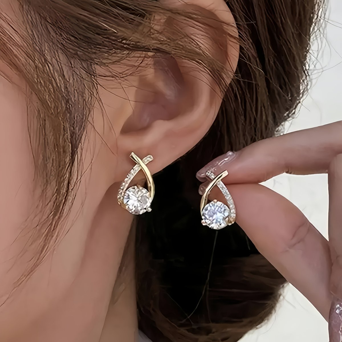 Soledad - Brincos com Cruz Dourada e Zircón - Earrings | Benedita Lisboa
