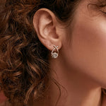 Soledad - Brincos com Cruz Dourada e Zircón - Earrings | Benedita Lisboa