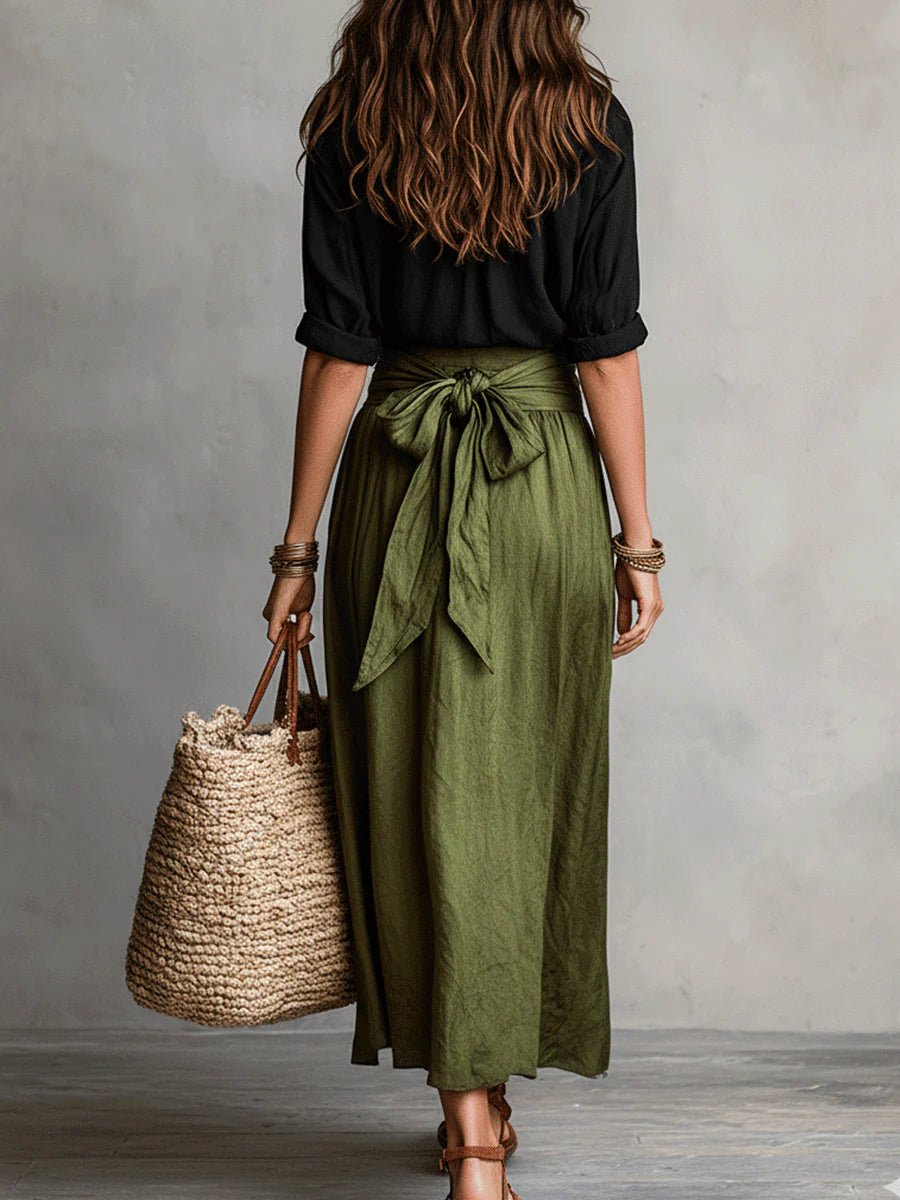 Vera™ | Conjunto de Duas Peças: T-Shirt Preta e Saia Verde Oliva, Elegante e Confortável - | Benedita Lisboa