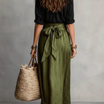 Vera™ | Conjunto de Duas Peças: T-Shirt Preta e Saia Verde Oliva, Elegante e Confortável - | Benedita Lisboa